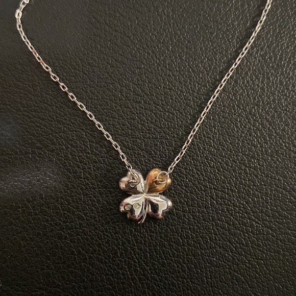 SWAROVSKI CRYSTAL Lucky Clover necklace with box EUC - Picture 5 of 6
